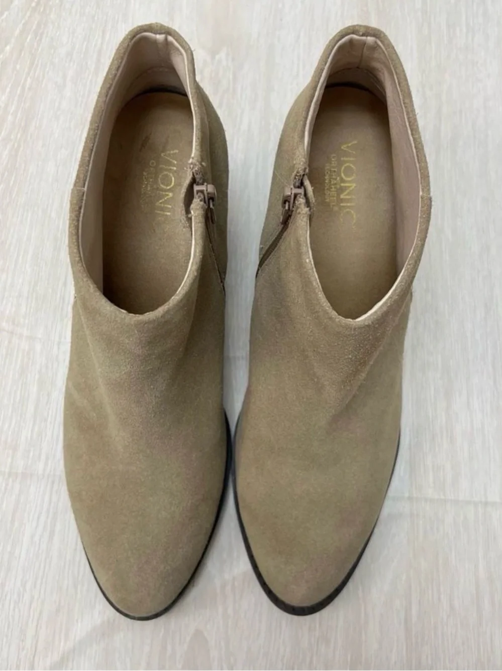 Vionic Suede Booties Studded Orthaheel Georgia Oat Ankle Boots